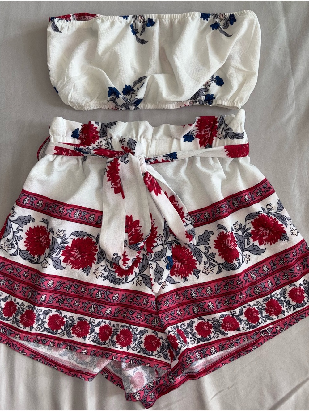 SHEIN White High-Waist Floral Tie-Front Shorts — Red & Navy